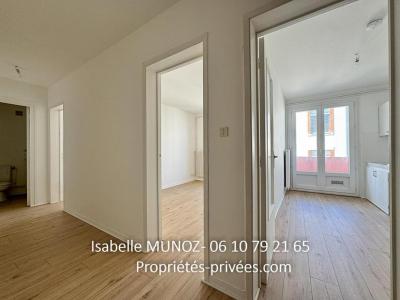 For sale Clermont-ferrand 3 rooms 60 m2 Puy de dome (63000) photo 1