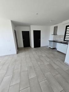 Louer Appartement Sainte-clotilde 892 euros