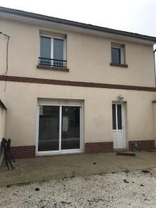 For rent Puiseux-le-hauberger 4 rooms 87 m2 Oise (60540) photo 0