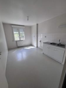 Louer Appartement 65 m2 Saint-julien-les-villas
