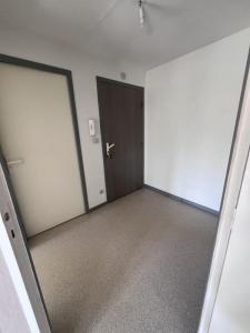 Louer Appartement Saint-julien-les-villas 737 euros