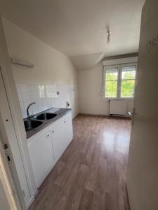 Louer Appartement 80 m2 Saint-julien-les-villas