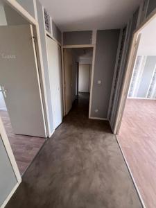 Louer Appartement Saint-julien-les-villas 876 euros