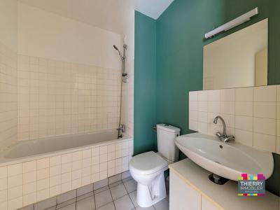 For sale Nantes 2 rooms 46 m2 Loire atlantique (44000) photo 4