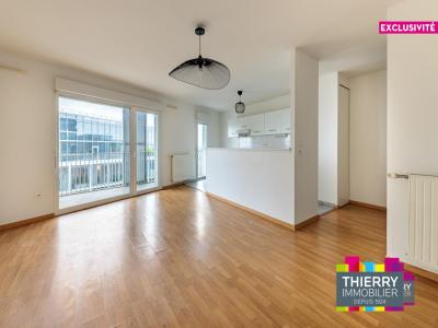 For sale Nantes 3 rooms 66 m2 Loire atlantique (44000) photo 2