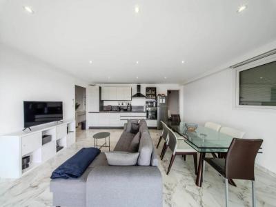 For sale Nice 4 rooms 117 m2 Alpes Maritimes (06300) photo 2