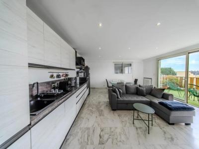 For sale Nice 4 rooms 117 m2 Alpes Maritimes (06300) photo 3