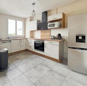 For sale Tours 4 rooms 79 m2 Indre et loire (37200) photo 2