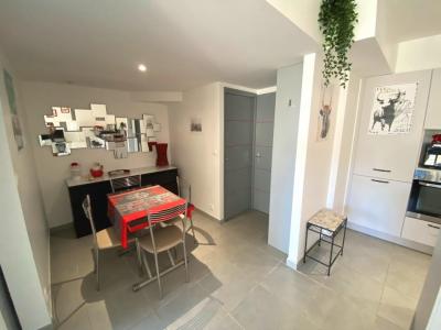 For sale CENTRE VILLE RIVE DROITE 2 rooms 38 m2 Gard (30240) photo 2