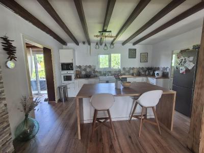 For sale 10 rooms 200 m2 Charente maritime (17400) photo 1