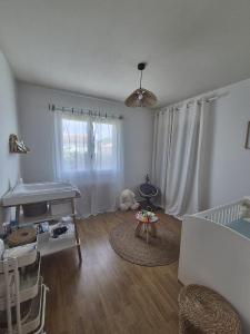 For sale 10 rooms 200 m2 Charente maritime (17400) photo 4