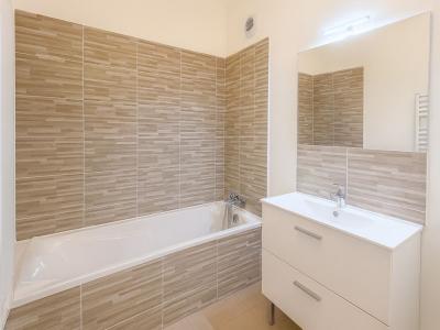 For sale VILLE GARE 3 rooms 50 m2 Oise (60100) photo 2