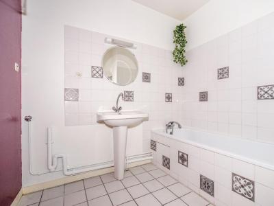 For rent Bourbon-lancy 2 rooms 47 m2 Saone et loire (71140) photo 2