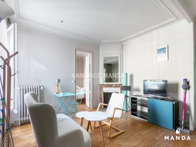 For rent Paris-18eme-arrondissement 2 rooms 37 m2 Paris (75018) photo 0