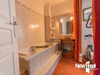 For sale Montauroux 4 rooms 93 m2 Var (83440) photo 4