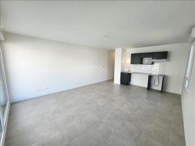 For rent Lormont 3 rooms 67 m2 Gironde (33310) photo 0
