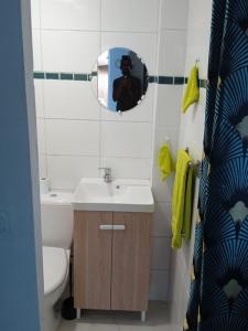 For rent Cadaujac 1 room 20 m2 Gironde (33140) photo 2