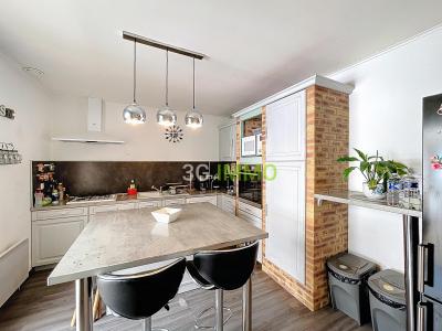 For sale Issou 6 rooms 130 m2 Yvelines (78440) photo 4