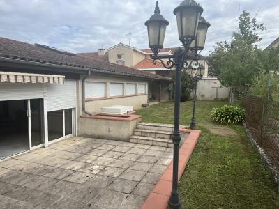 For sale Agen 6 rooms 143 m2 Lot et garonne (47000) photo 2