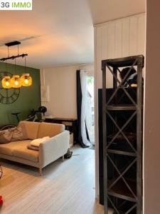 For rent Rochelle 2 rooms 31 m2 Charente maritime (17000) photo 2