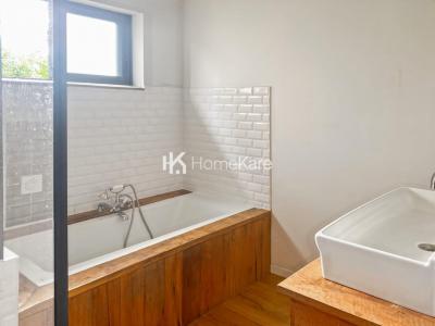 For sale Villenave-d'ornon 4 rooms 100 m2 Gironde (33140) photo 4