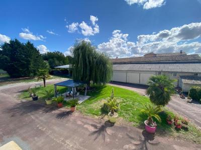For sale Brioux-sur-boutonne 12 rooms 260 m2 Deux sevres (79170) photo 3