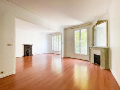 For sale Paris-18eme-arrondissement 4 rooms 72 m2 Paris (75018) photo 1