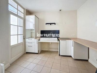 For sale Tours 4 rooms 93 m2 Indre et loire (37000) photo 3