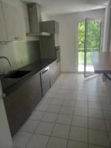 For sale Bordeaux 4 rooms 80 m2 Gironde (33800) photo 3