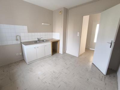 For rent Paray-le-monial 3 rooms 60 m2 Saone et loire (71600) photo 2