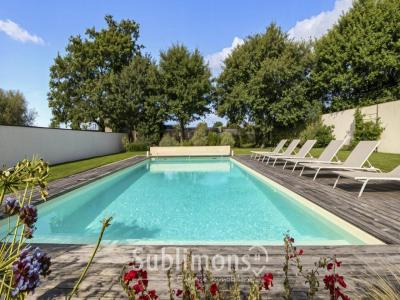 For sale Vannes 7 rooms 192 m2 Morbihan (56000) photo 2