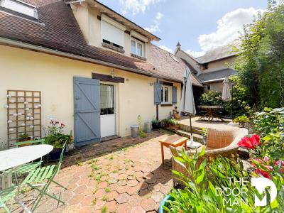 For sale Maintenon 7 rooms 190 m2 Eure et loir (28130) photo 1