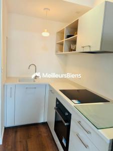 For rent Bordeaux 2 rooms 52 m2 Gironde (33000) photo 1