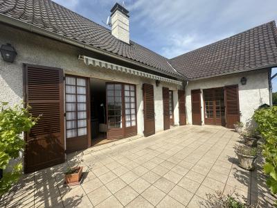 For sale Romagnat 11 rooms 280 m2 Puy de dome (63540) photo 2
