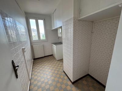 For sale Marseille-10eme-arrondissement 3 rooms 49 m2 Bouches du Rhone (13010) photo 2