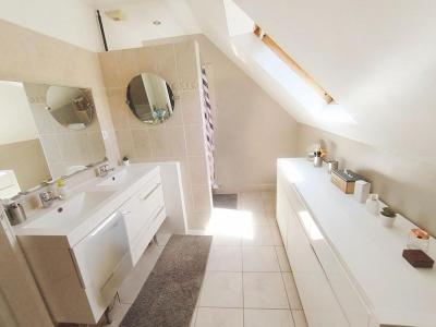 For sale Charentilly 5 rooms 142 m2 Indre et loire (37390) photo 3
