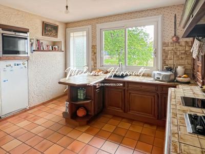 For sale Guierche 5 rooms 125 m2 Sarthe (72380) photo 3