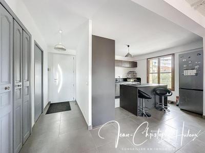For sale Saint-gilles 3 rooms 78 m2 Gard (30800) photo 3