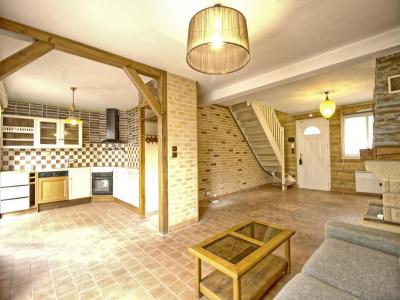 For sale Avrille 3 rooms 76 m2 Maine et loire (49240) photo 1
