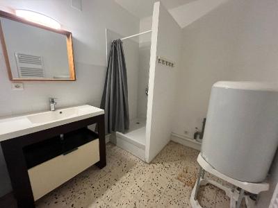 For rent Vigan 1 room 32 m2 Gard (30120) photo 2