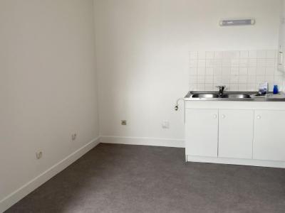For rent Argenton-sur-creuse 2 rooms 73 m2 Indre (36200) photo 2