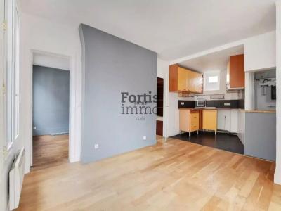 For sale Paris-18eme-arrondissement 3 rooms 45 m2 Paris (75018) photo 3