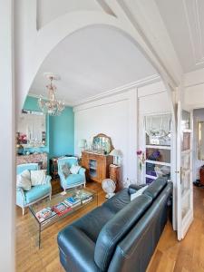 For sale Lille 3 rooms 91 m2 Nord (59000) photo 2