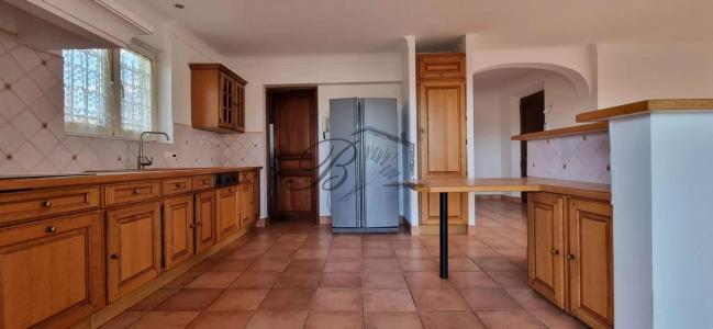 For rent Pertuis 5 rooms 142 m2 Vaucluse (84120) photo 3