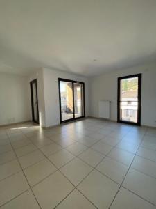 Louer Appartement 61 m2 Condrieu