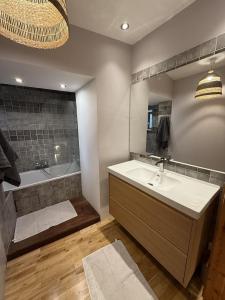 For sale CENTRE VILLE 73 m2 Ardeche (07700) photo 4
