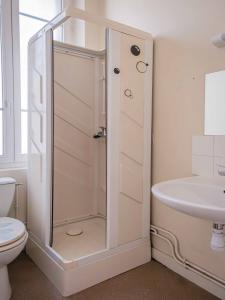 For sale CENTRE VILLE 2 rooms 39 m2 Yonne (89100) photo 3