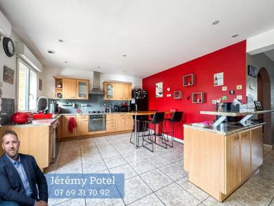 For sale Petite-foret 5 rooms 181 m2 Nord (59494) photo 2