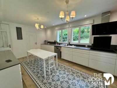 For sale Bourges 7 rooms 264 m2 Cher (18000) photo 0