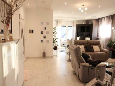 For sale Horbourg-wihr 5 rooms 115 m2 Haut rhin (68180) photo 1